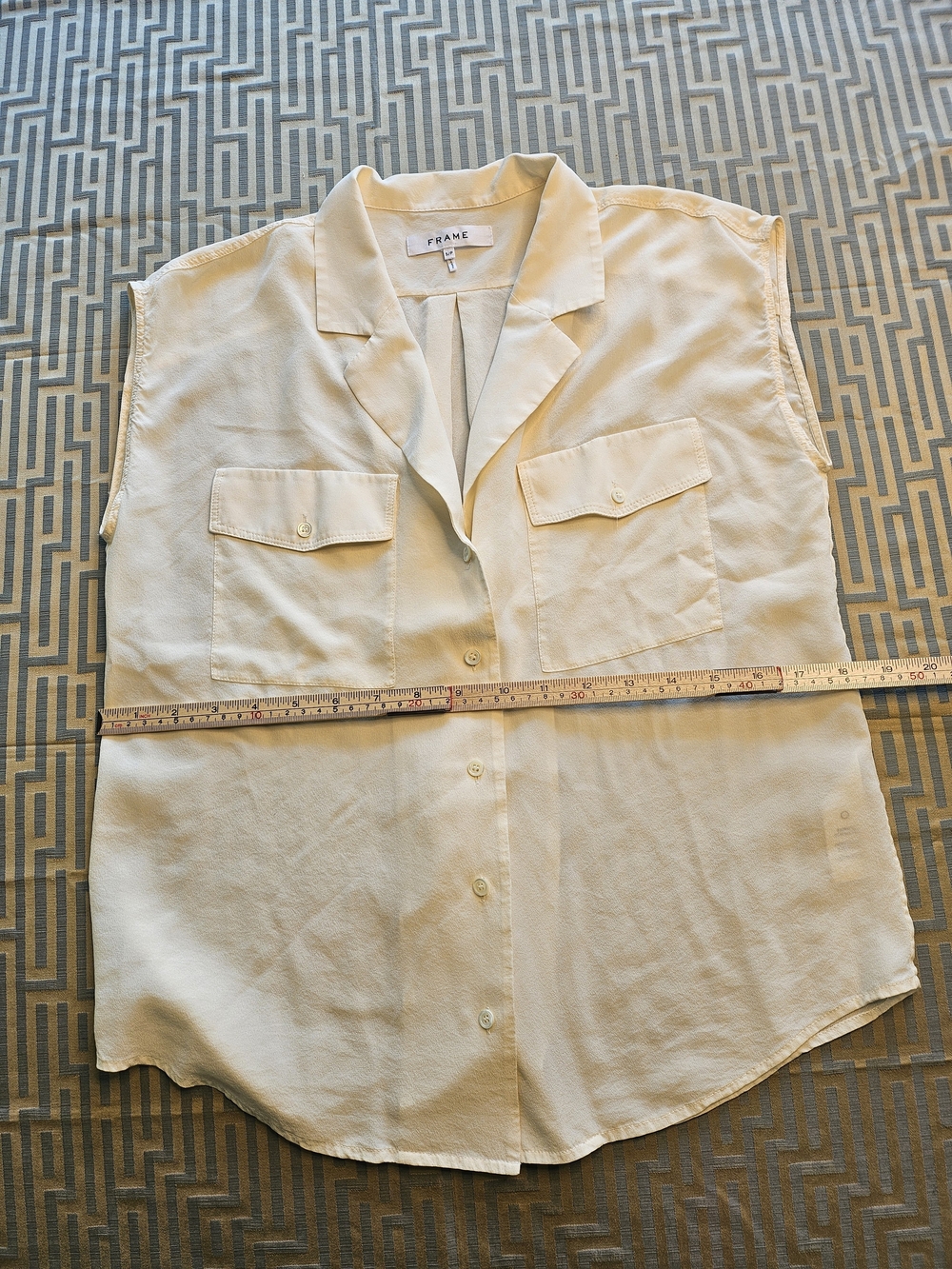Frame 100% Silk Sleeveless Blouse in Soft Cream - Picture 4 of 5